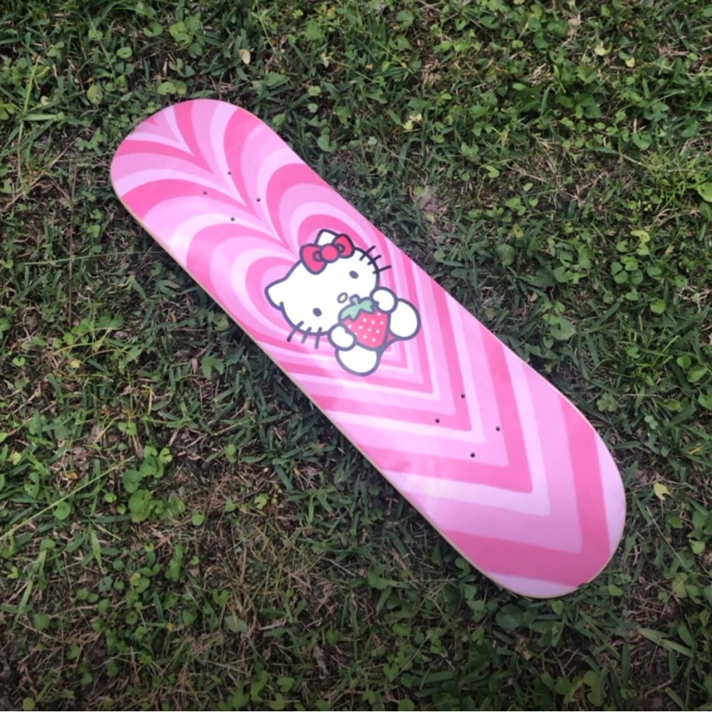 Skateboard HELLO KITTY Deck 8.25